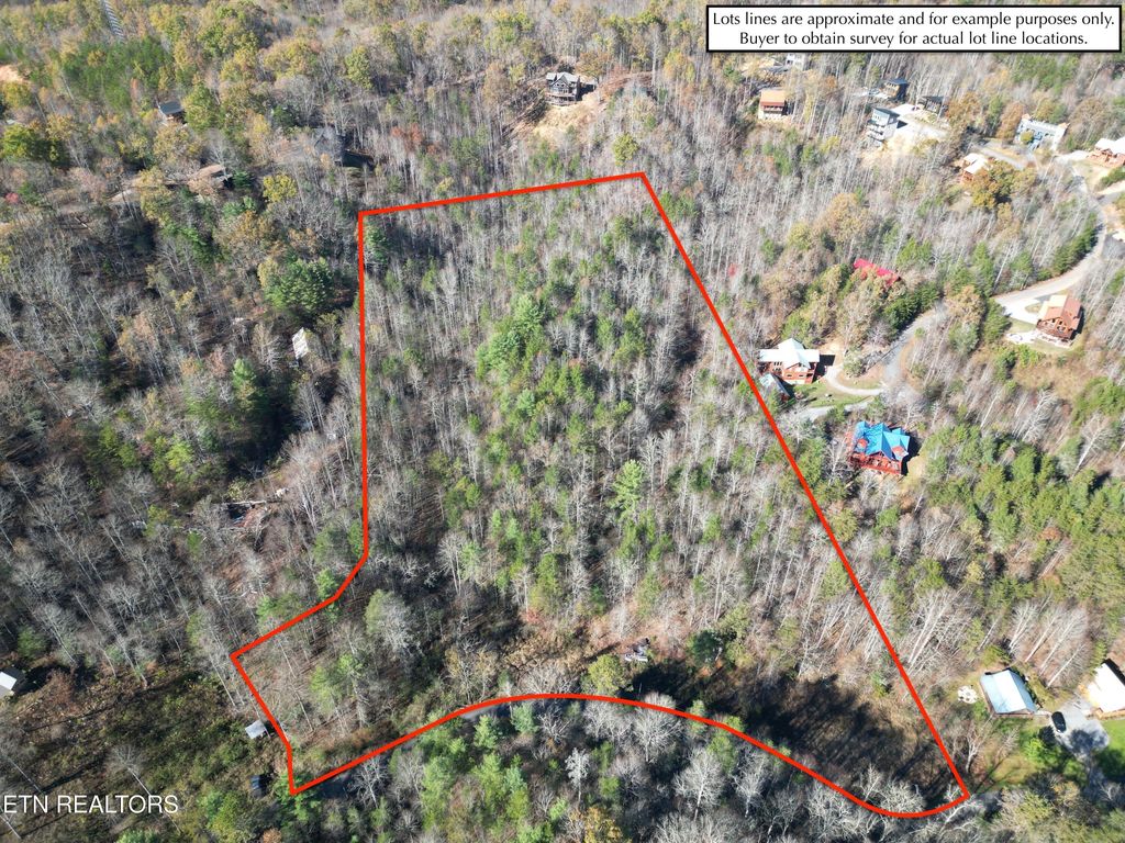 Photo of 8 Grassy Branch Loop, Sevierville, TN 37876 (MLS # 1283693)