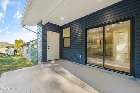 Tiny photo for 719 Ben Hur Ave, Knoxville, TN 37915 (MLS # 1357359)