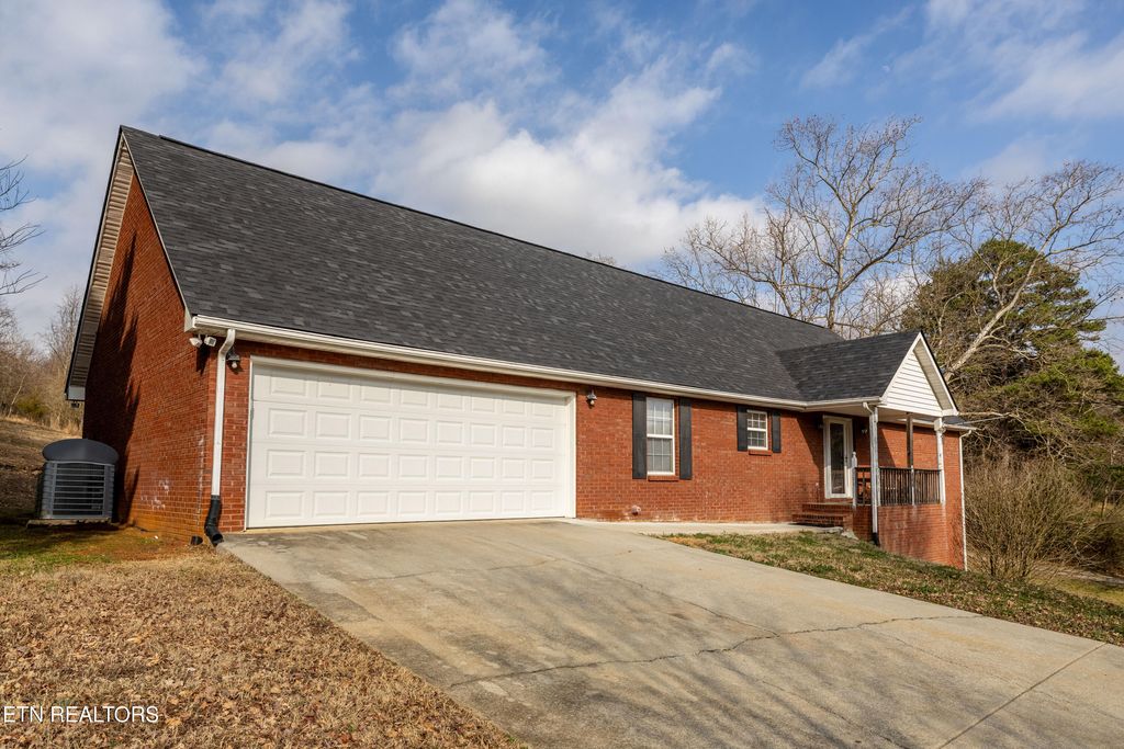 Photo of 3849 Rankin Ferry Loop, Louisville, TN 37777 (MLS # 1289258)