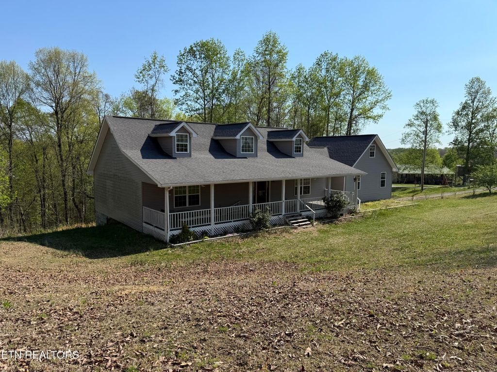 Photo of 343 Johnson Lane, Jacksboro, TN 37757 (MLS # 1338535)