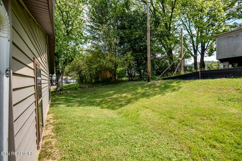 Tiny photo for 311 Spring St, Athens, TN 37303 (MLS # 1341927)