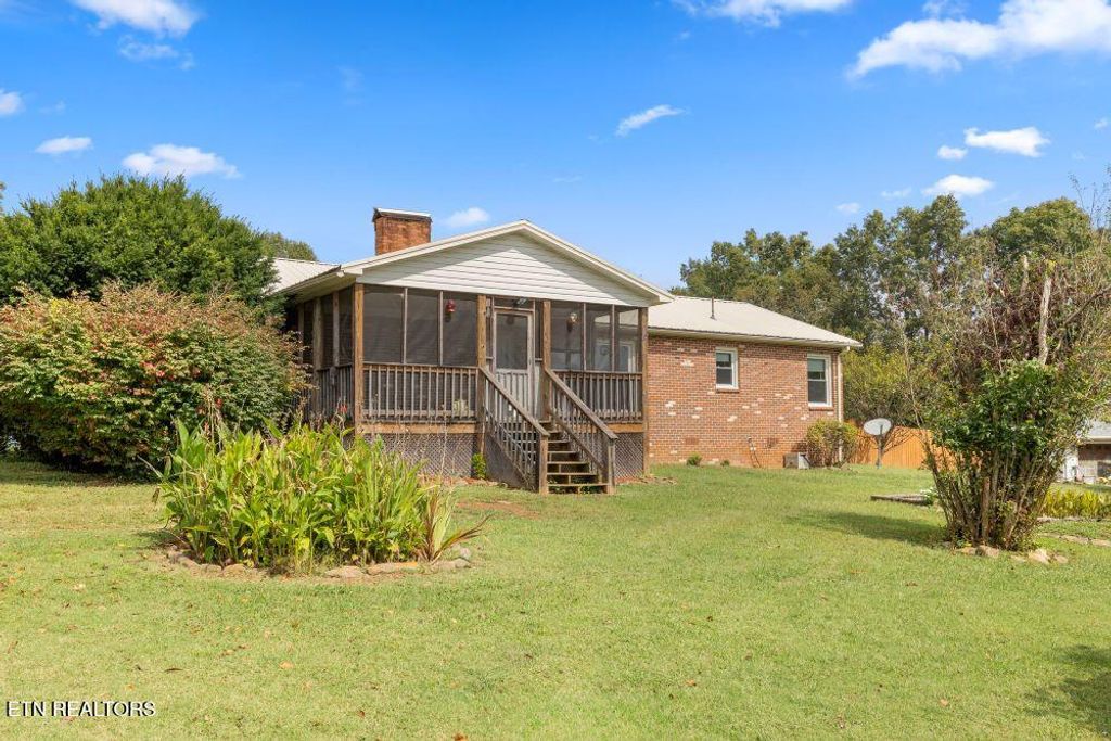 Photo of 112 Charles Place, Harriman, TN 37748 (MLS # 1316381)