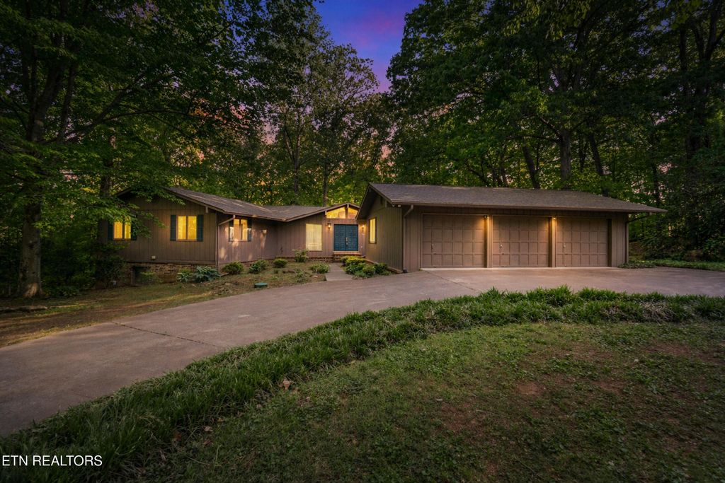 Photo of 161 County Road 574, Englewood, TN 37329 (MLS # 1336369)
