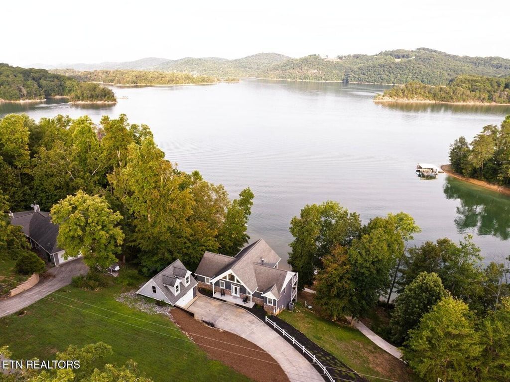 Photo of 1401 Lakeview Drive, Sharps Chapel, TN 37866 (MLS # 1312226)