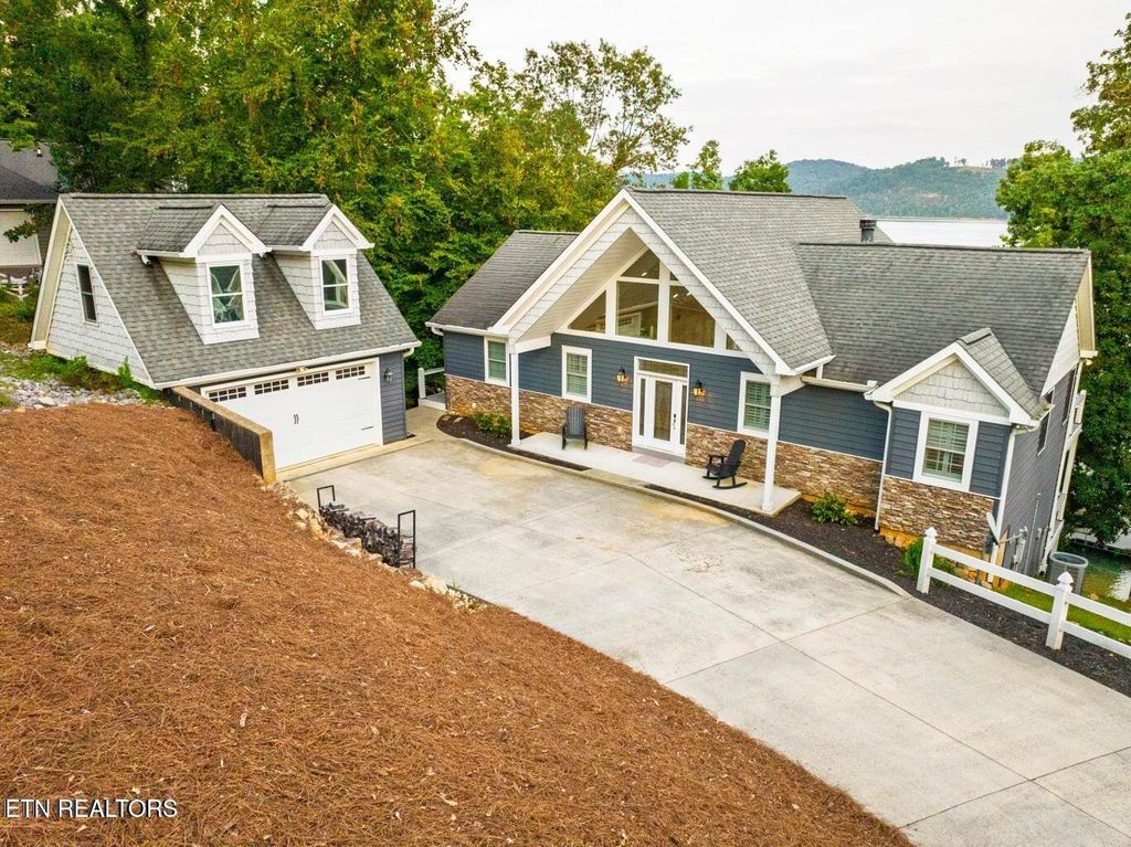 Photo of 1401 Lakeview Drive, Sharps Chapel, TN 37866 (MLS # 1312226)