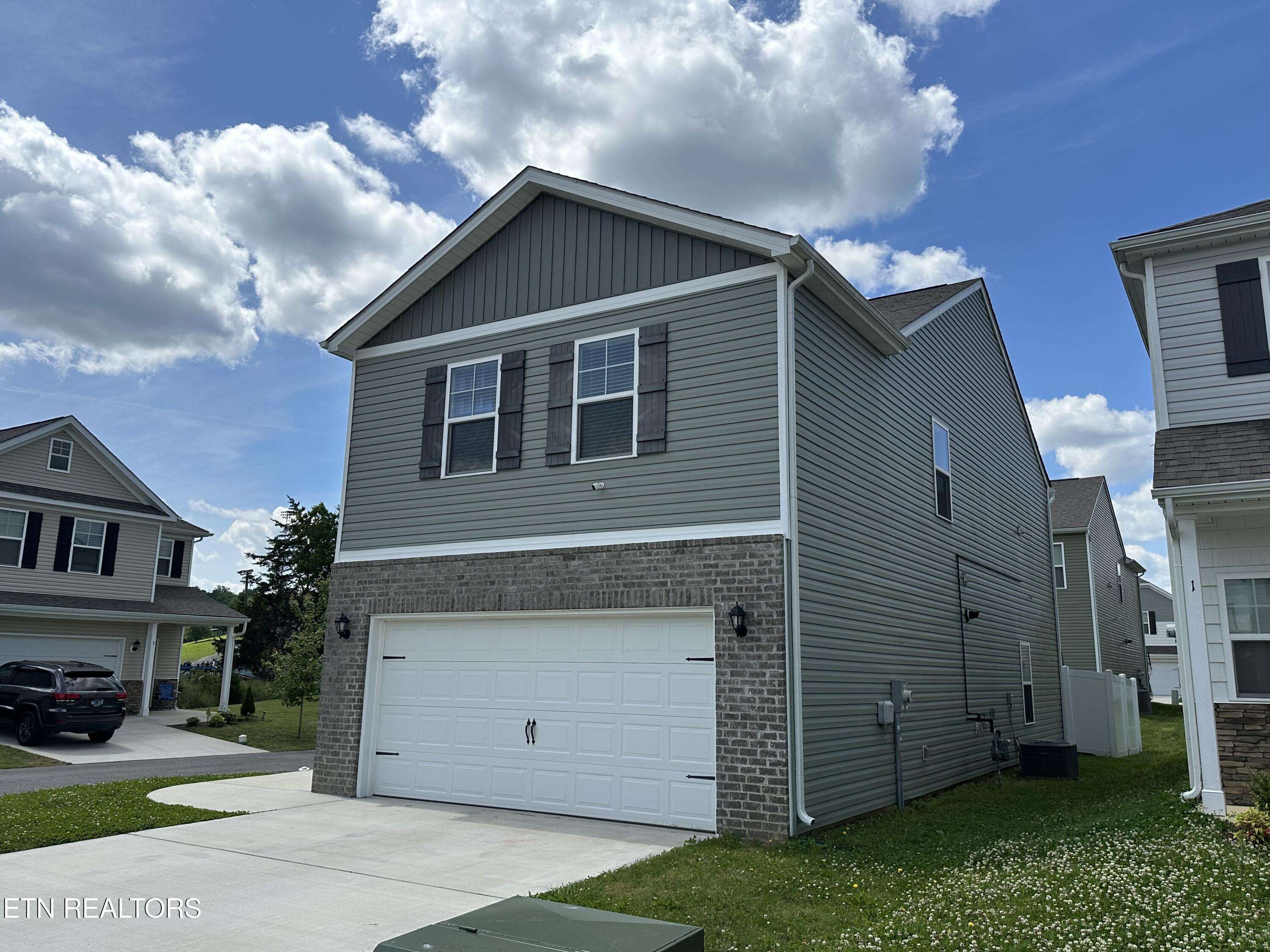 2 Chestnut Court