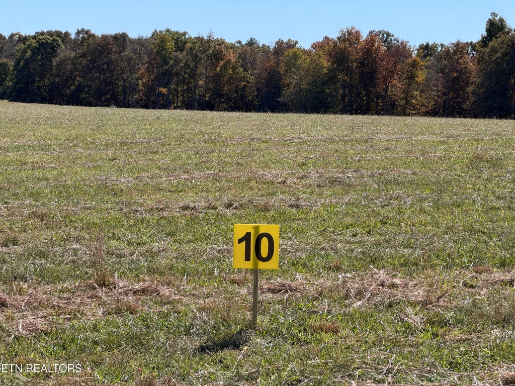 Photo of Poke Patch Rd, Crossville, TN 38572 (MLS # 1359983)