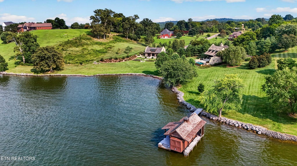 Photo of 3939 River Bend Drive, Louisville, TN 37777 (MLS # 1355089)