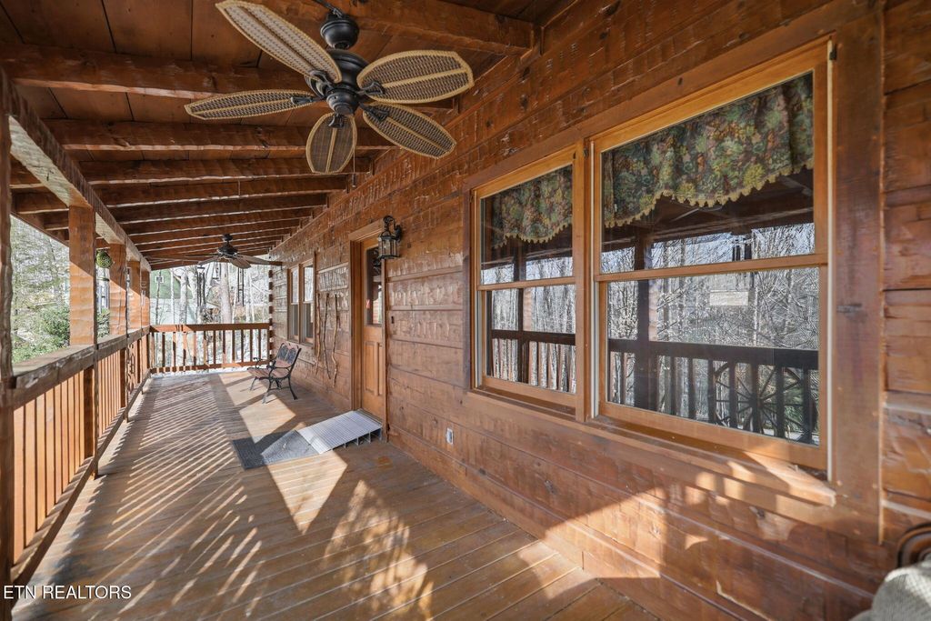 Photo of 2175 Newt Huff Lane, Sevierville, TN 37862 (MLS # 1333254)