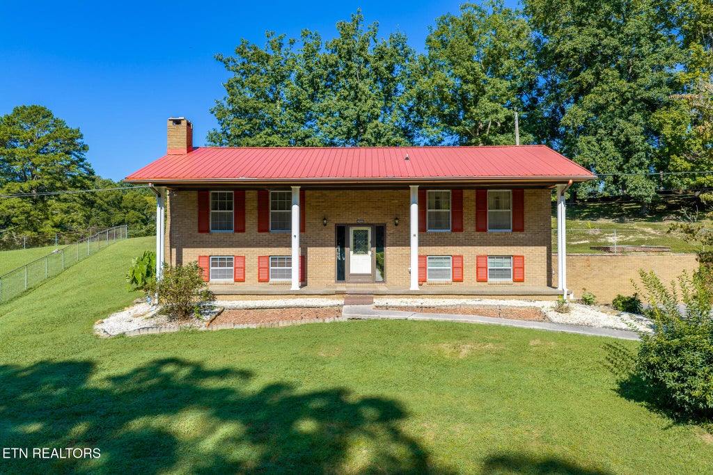 Photo of 4086 White Wood Circle, Morristown, TN 37814 (MLS # 1353571)