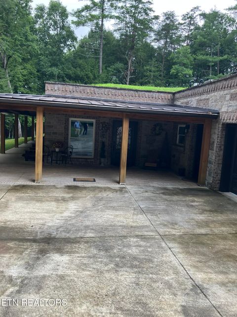 Tiny photo for 381 Lakewood Drive, Jamestown, TN 38556 (MLS # 1349643)