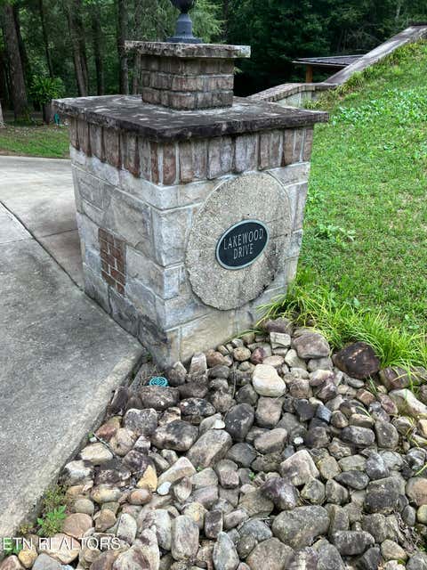Tiny photo for 381 Lakewood Drive, Jamestown, TN 38556 (MLS # 1349643)