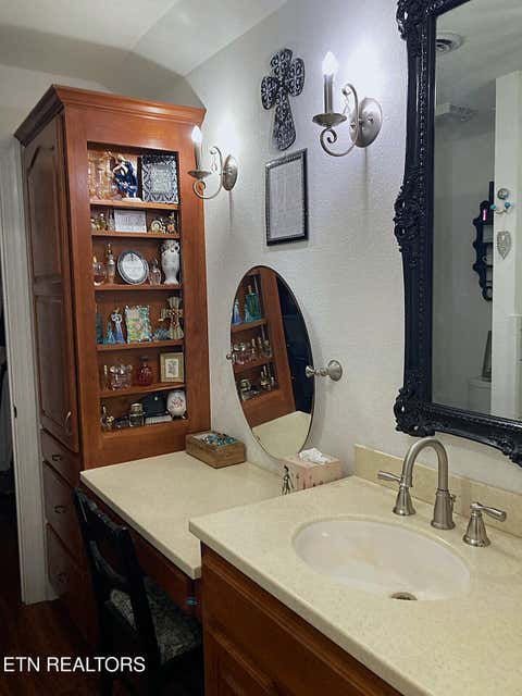 Tiny photo for 381 Lakewood Drive, Jamestown, TN 38556 (MLS # 1349643)