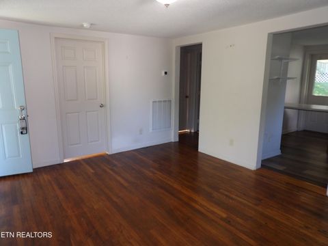Tiny photo for 332 Cleveland St, Crossville, TN 38555 (MLS # 1343278)