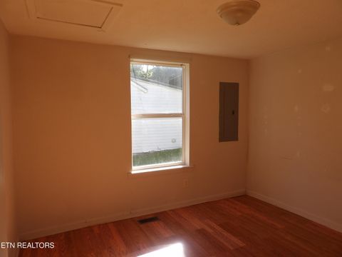 Tiny photo for 332 Cleveland St, Crossville, TN 38555 (MLS # 1343278)