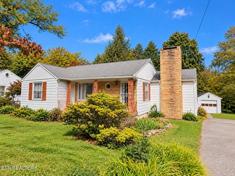 Photo of 1601 Maple Drive, Knoxville, TN 37918 (MLS # 1359613)