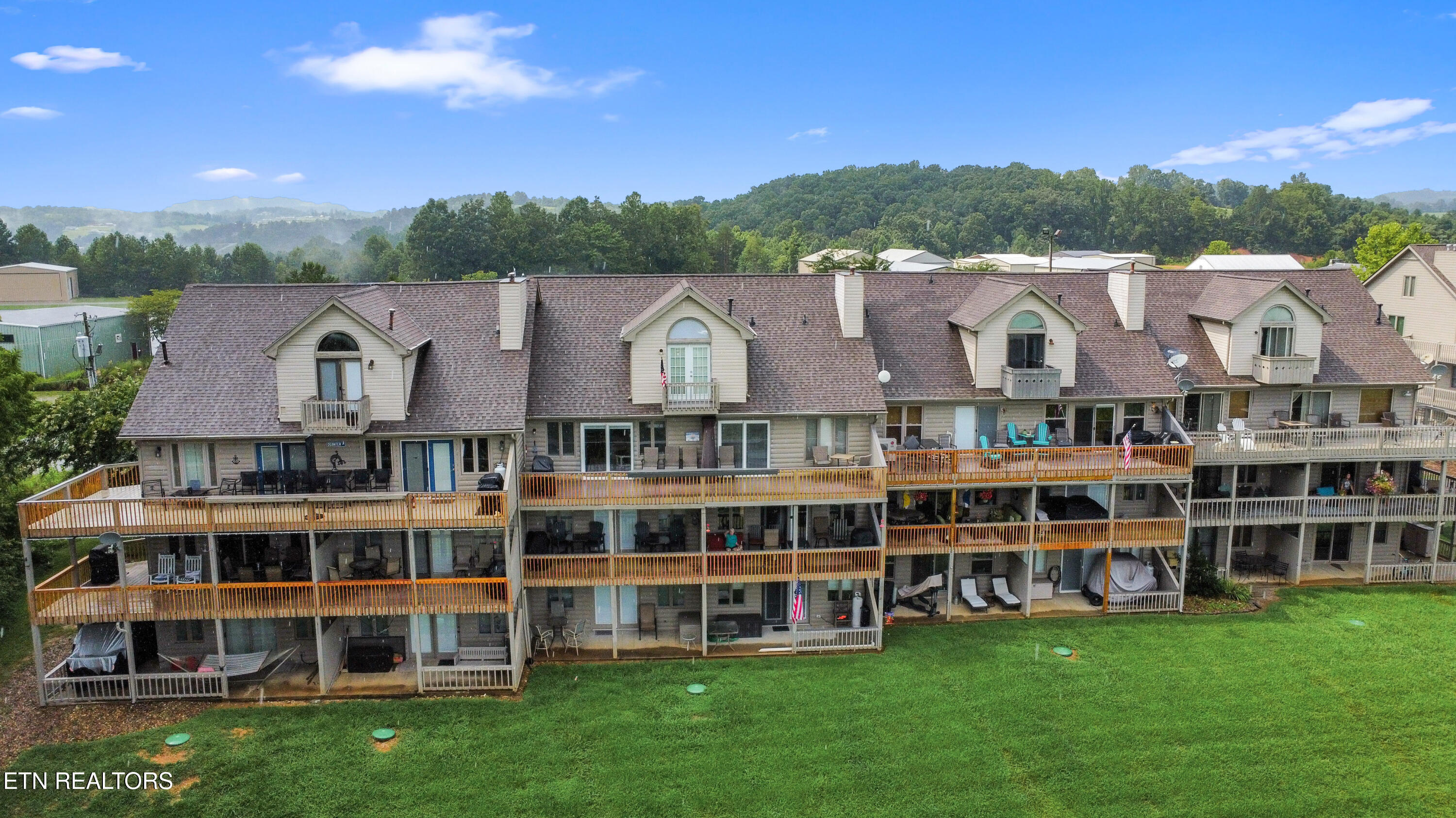 470 Deerfield Landing Unit 10C