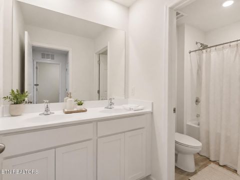 Tiny photo for 122 Harbour Pointe Lane, Oak Ridge, TN 37830 (MLS # 1347849)