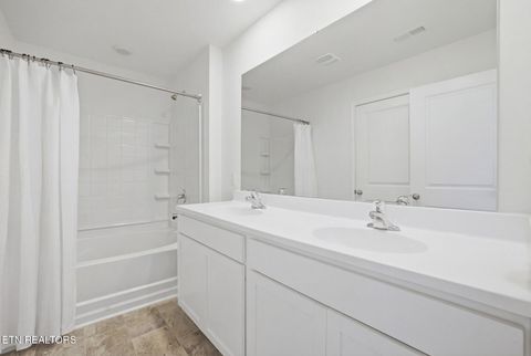 Tiny photo for 540 Cliff St, Morristown, TN 37814 (MLS # 1337359)