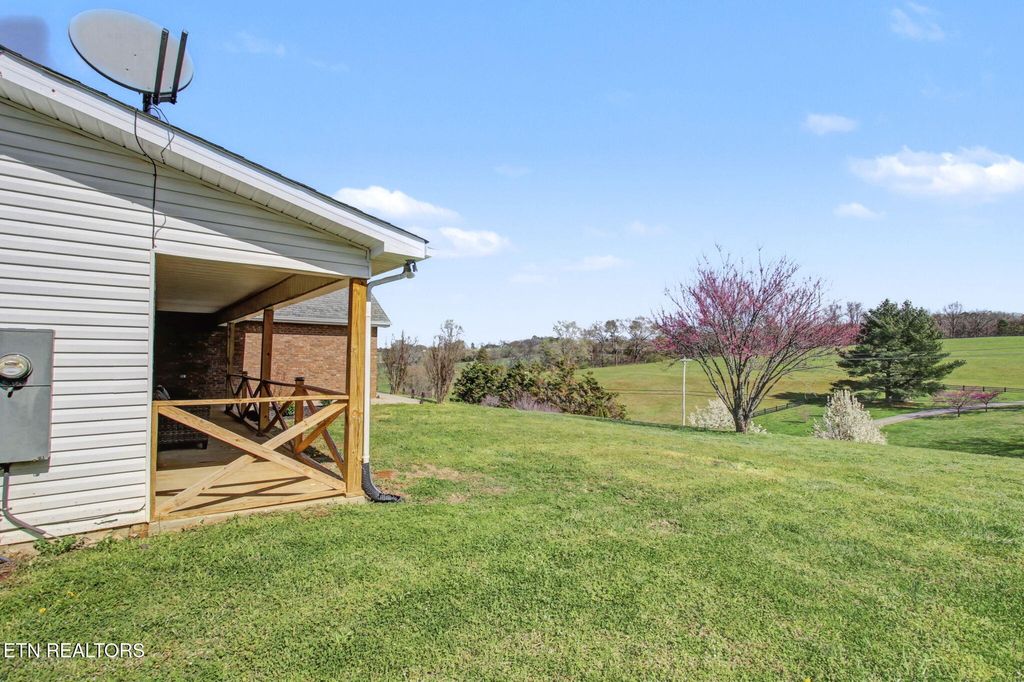 Photo of 5119 N Wildwood Rd, Maryville, TN 37804 (MLS # 1332776)