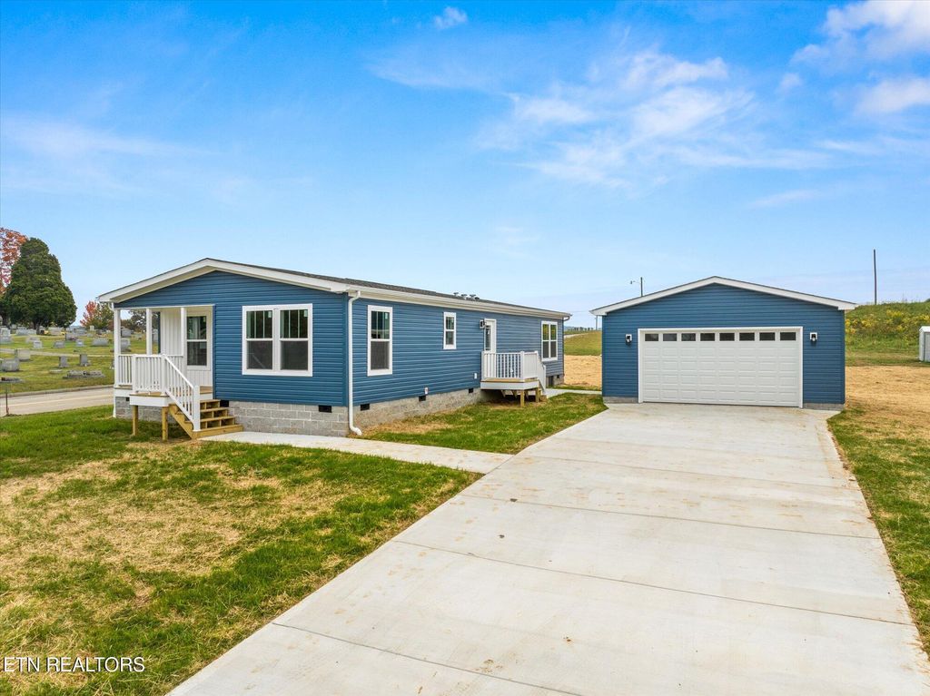 Photo of 165 Dode St St, Sweetwater, TN 37874 (MLS # 1299701)