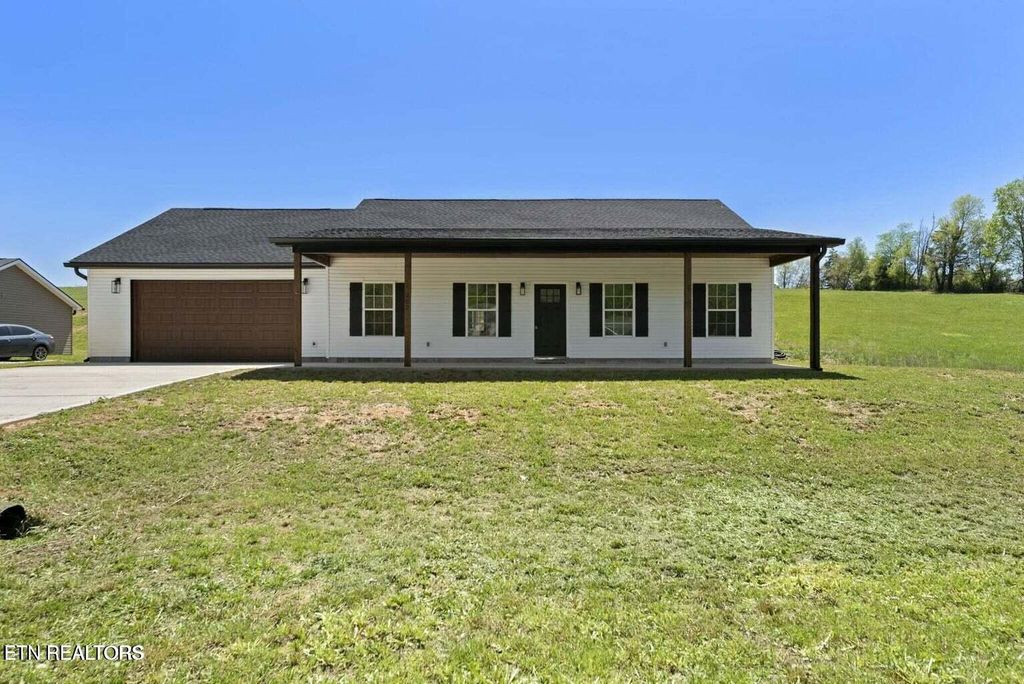 Photo of 252 Old Middlesboro Hwy, LaFollette, TN 37766 (MLS # 1312768)