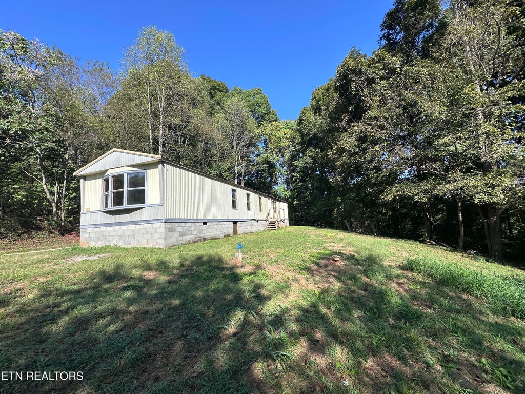 Photo of 4236 Sweetwater Vonore Rd, Sweetwater, TN 37874 (MLS # 1359275)