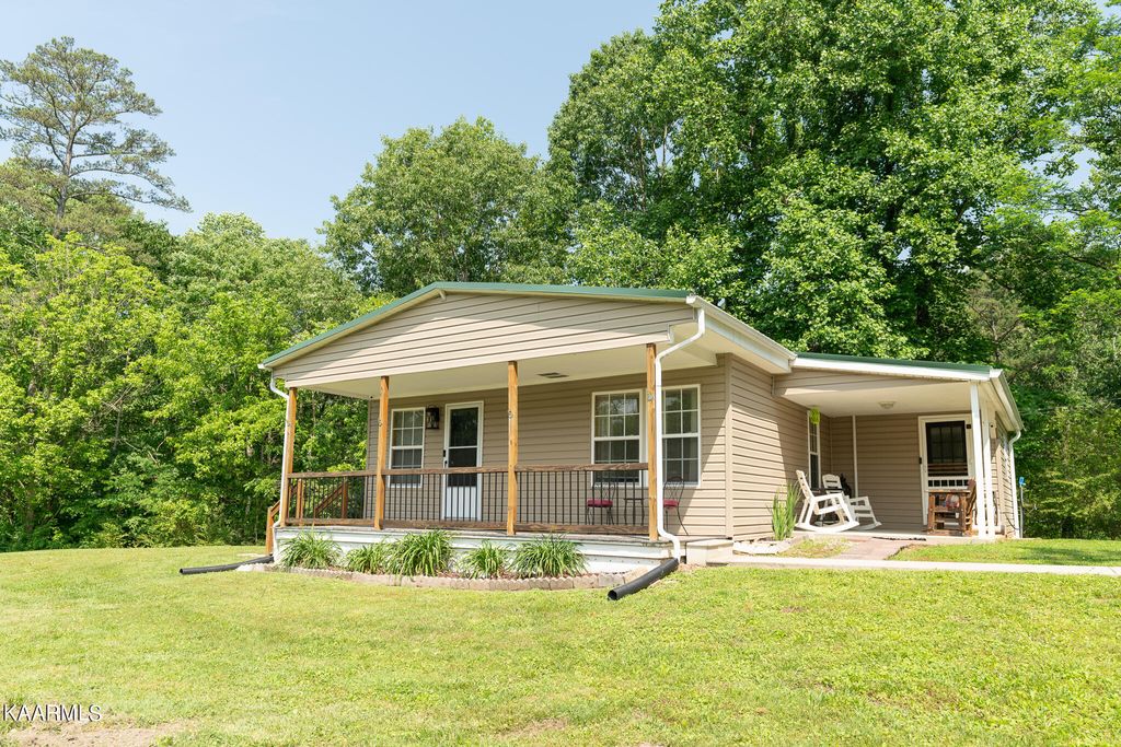 Photo of 631 Butler Mill Rd, Oliver Springs, TN 37840 (MLS # 1231364)