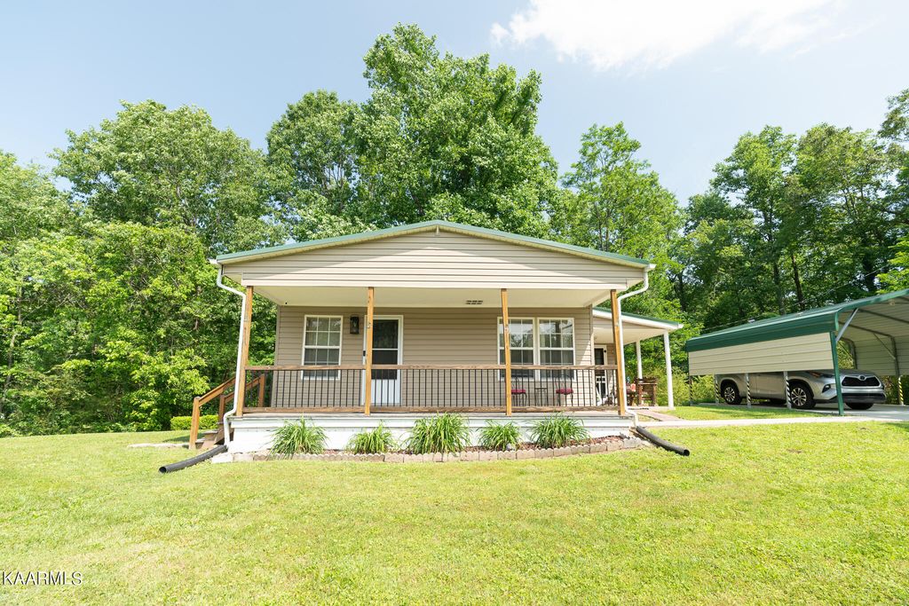 Photo of 631 Butler Mill Rd, Oliver Springs, TN 37840 (MLS # 1231364)