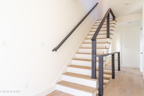 Tiny photo for 904 Phillips Ave #101, Knoxville, TN 37920 (MLS # 1339562)