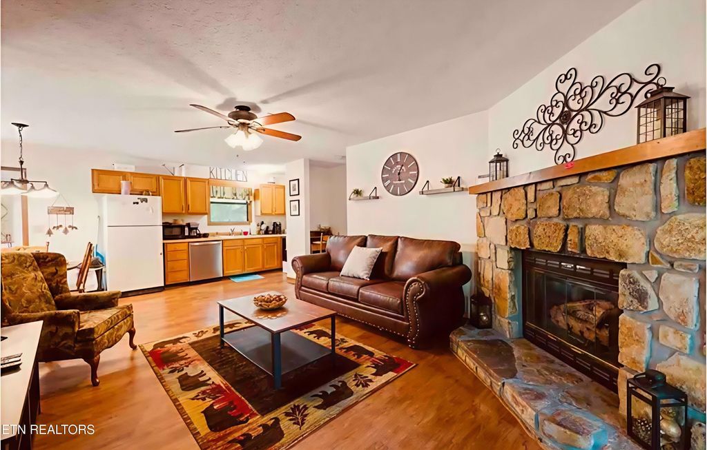 Photo of 3042 Crestview Court, Sevierville, TN 37862 (MLS # 1322857)