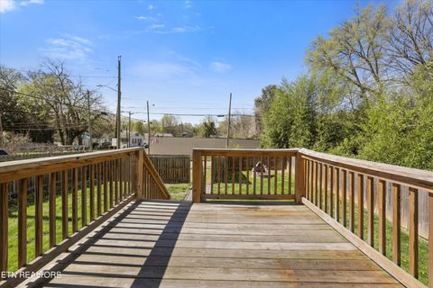 Tiny photo for 2301 E 5Th Ave, Knoxville, TN 37917 (MLS # 1334157)