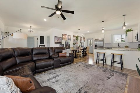 Tiny photo for 2301 E 5Th Ave, Knoxville, TN 37917 (MLS # 1334157)