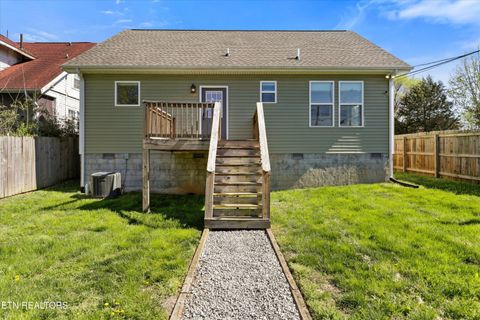 Tiny photo for 2301 E 5Th Ave, Knoxville, TN 37917 (MLS # 1334157)