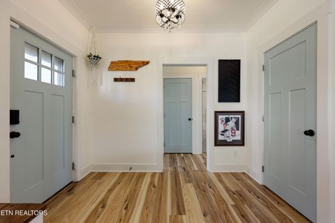 Tiny photo for 2301 E 5Th Ave, Knoxville, TN 37917 (MLS # 1334157)