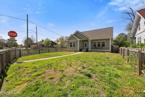 Tiny photo for 2301 E 5Th Ave, Knoxville, TN 37917 (MLS # 1334157)