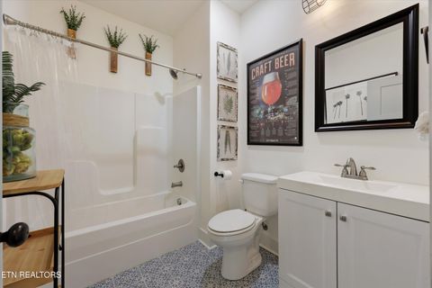 Tiny photo for 2301 E 5Th Ave, Knoxville, TN 37917 (MLS # 1334157)