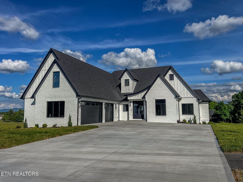 Photo of 362 Kahite Tr, Vonore, TN 37885 (MLS # 1340934)