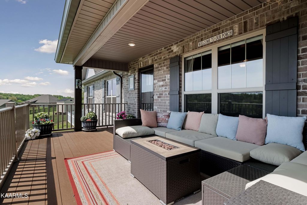 Photo of 1429 Sally View Drive, Friendsville, TN 37737 (MLS # 1224330)