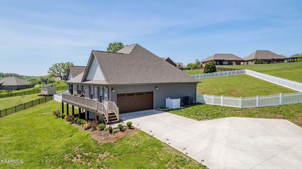 Photo of 1429 Sally View Drive, Friendsville, TN 37737 (MLS # 1224330)