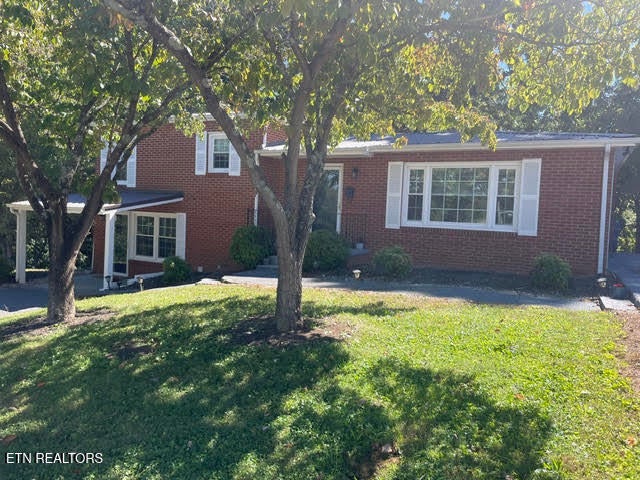 Photo of 460 Ash St, Morristown, TN 37813 (MLS # 1357244)
