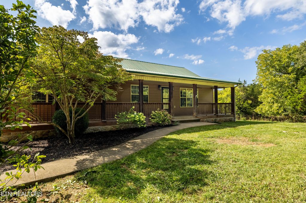 Photo of 3506 Fox Creek Rd, Louisville, TN 37777 (MLS # 1314883)