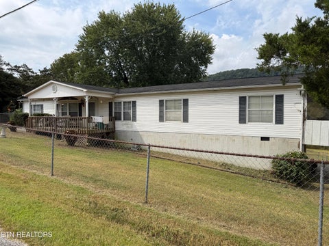 Tiny photo for 205 Hillcrest Ave, Rocky Top, TN 37769 (MLS # 1357496)