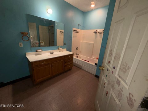 Tiny photo for 205 Hillcrest Ave, Rocky Top, TN 37769 (MLS # 1357496)