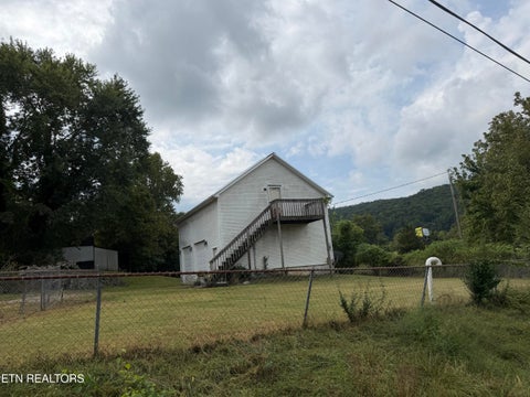 Tiny photo for 205 Hillcrest Ave, Rocky Top, TN 37769 (MLS # 1357496)