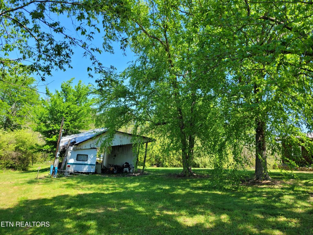Photo of 790 County Rd, Etowah, TN 37331 (MLS # 1337996)