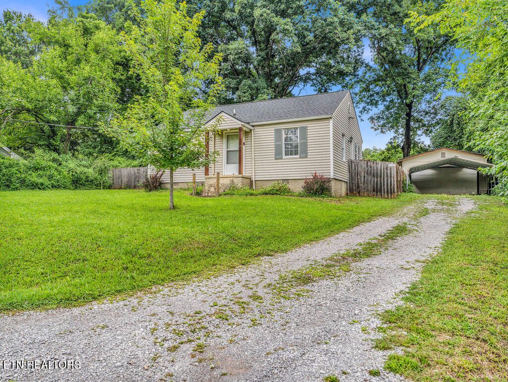 Photo of 3511 Kenilworth Lane, Knoxville, TN 37914 (MLS # 1348229)