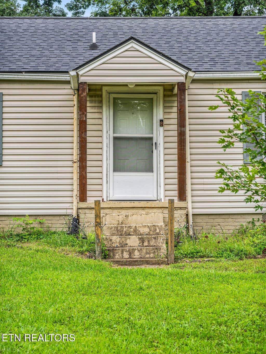 Photo of 3511 Kenilworth Lane, Knoxville, TN 37914 (MLS # 1348229)