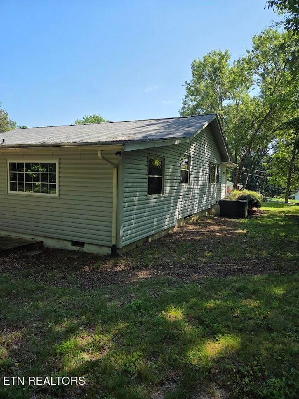 Photo of 110 Kingsley Rd, Oak Ridge, TN 37830 (MLS # 1313134)