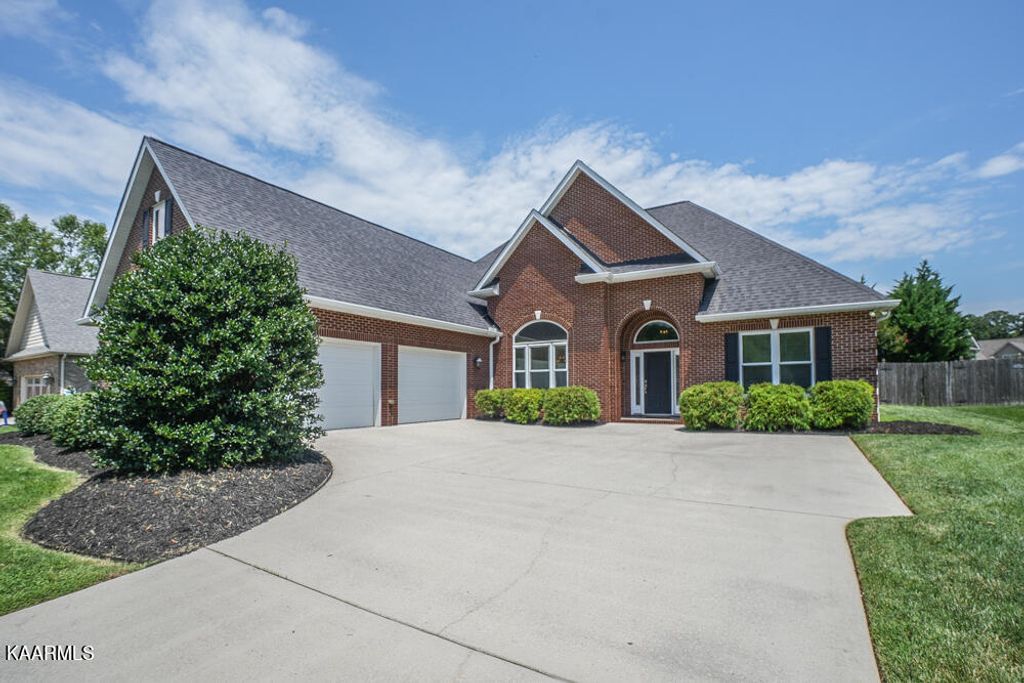 Photo of 1136 Brighton Drive, Alcoa, TN 37701 (MLS # 1234643)